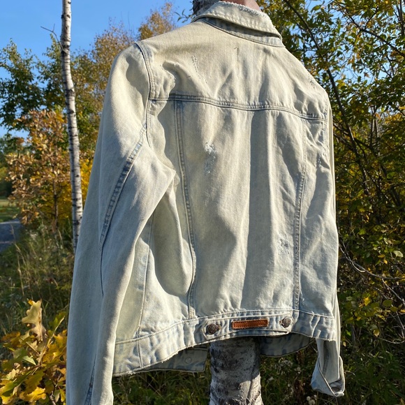 Zara Distressed Jean Jacket (Small) - Picture 4 of 8